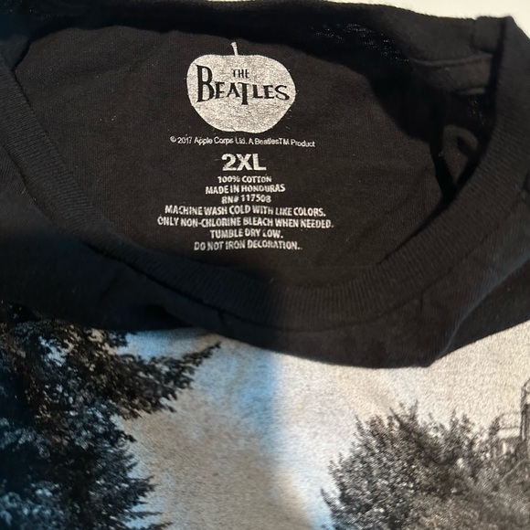 The Beatles On Abbey Road TShirt Unisex XL Color Cross Walk Black & White - Picture 2 of 4